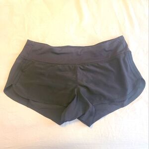 Lululemon running shorts bonded seam size 6